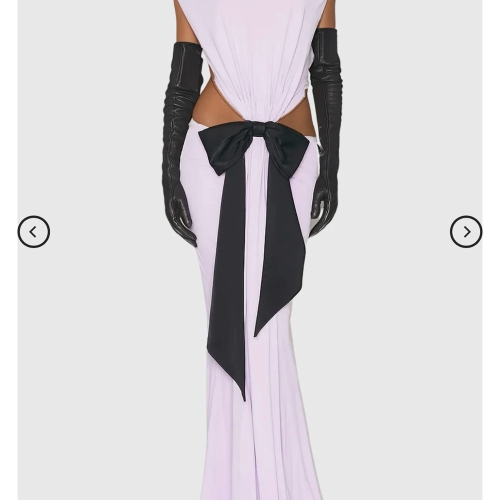 Elegant Lilac Gown with Black Bow